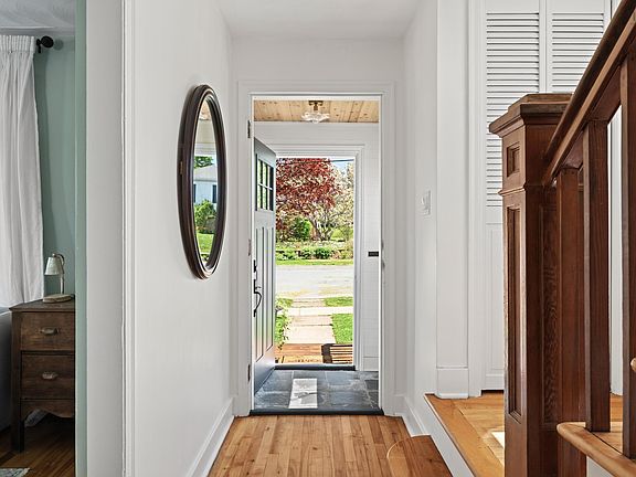 3rd image of 3674/3672 Bright St