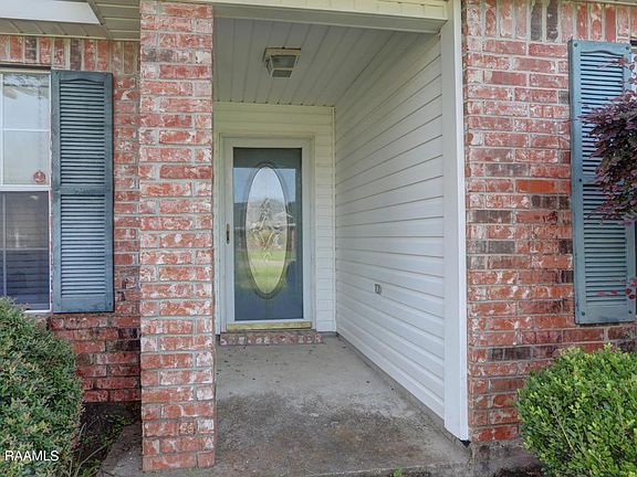 3rd image of 123 Avron Dr