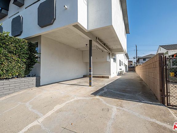 5th image of 3826 Prospect Ave