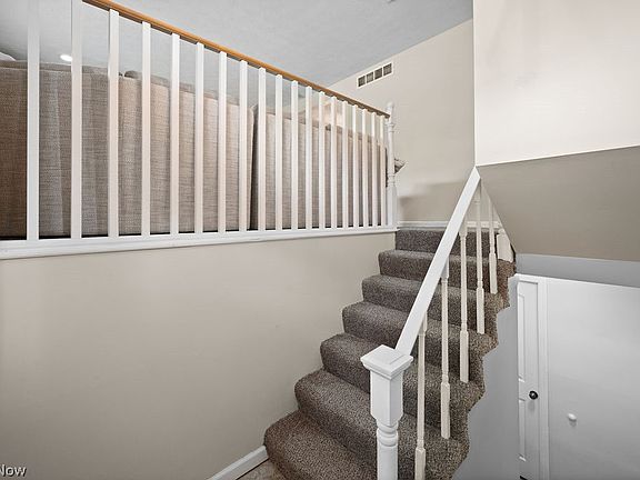 3rd image of 130 Wakefield Dr