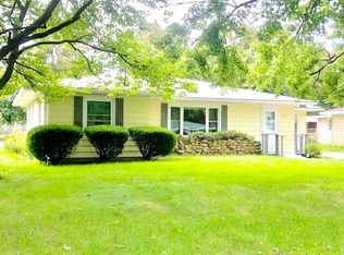 2203 E 18th St, Sterling, IL 61081