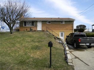 428 Kathy Lynn Dr, Pittsburgh, PA 15239