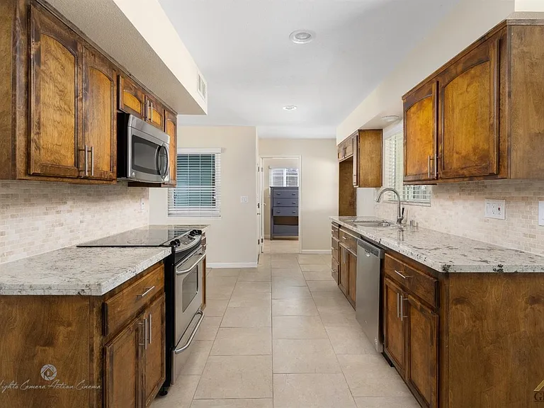701 Cherry Hills Dr — Photo 13