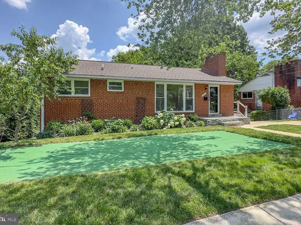 10213 Duvawn Pl, Silver Spring, MD 20902