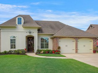 104 Beethoven Dr, Youngsville, LA 70592