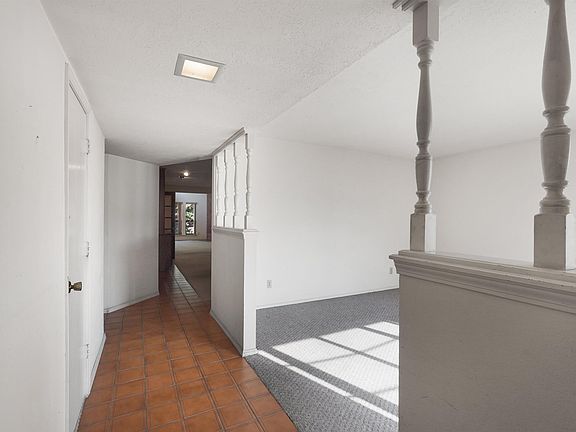 5th image of 7205 Luella Anne Dr NE