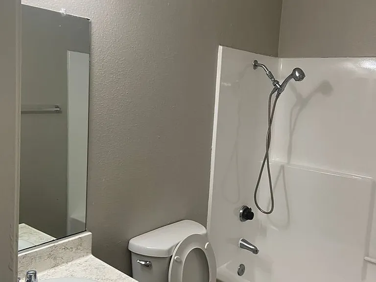 Mountain View Apartments — Photo 10