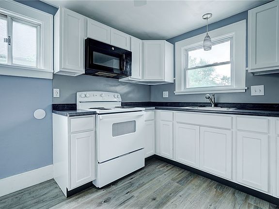 3rd image of 49 Brayton Rd