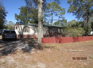 701 W 6th St, Carrabelle, FL 32322