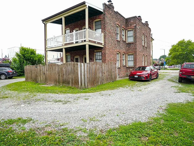 613 Price St #B — Photo 4