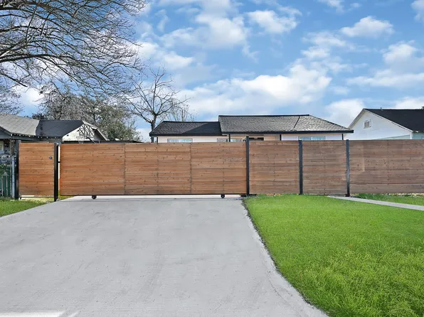 4406 Edison St, Houston, TX 77009