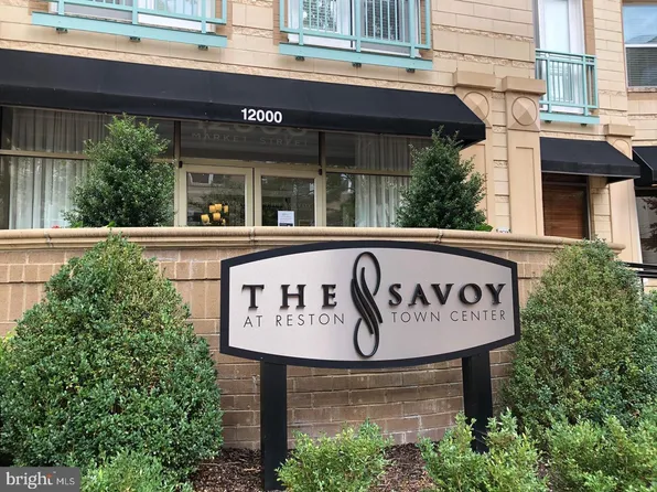 12000 Market St APT 177, Reston, VA 20190
