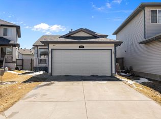 1811 37th Ave NW, Edmonton, AB T6T 1S6