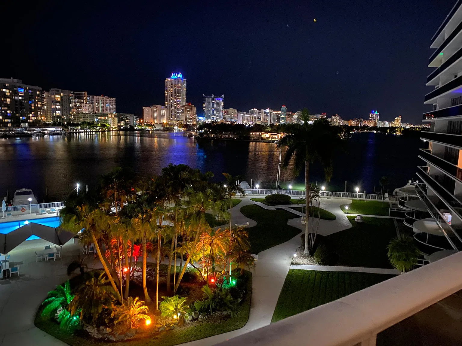 1 bed, 1.5 bath, 1133 sqft, $4,300 — Photo 1