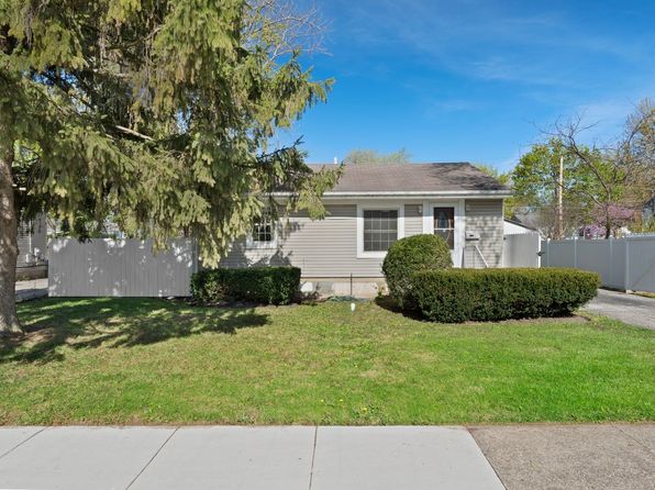 2632 N Butrick St, Waukegan, IL 60087