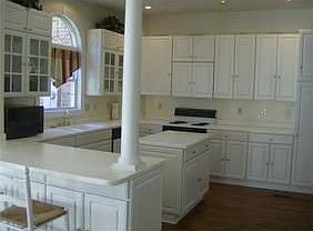 3rd image of 420 Arrowhead Dr