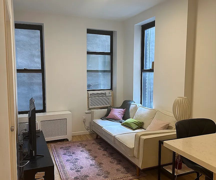 1st image of 92 Orchard St #5
