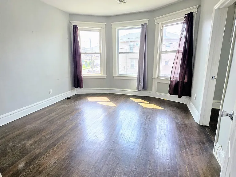 316 Devon St #2 — Photo 2