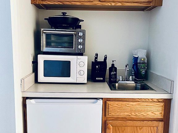 3rd image of 8303 Mulligan Cir #3212