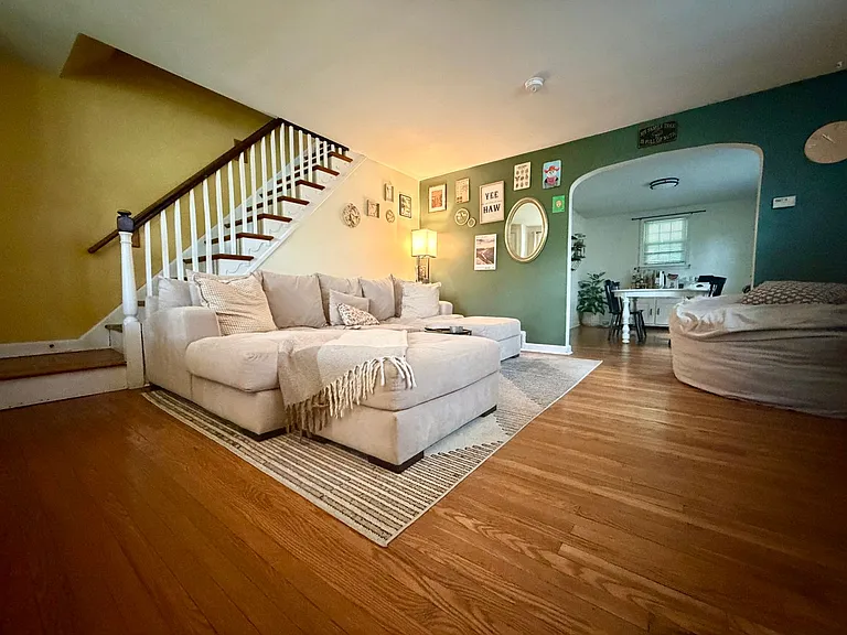121 N Bradford Ave — Photo 3