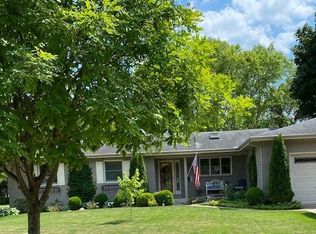 227 Brookside Dr, Elgin, IL 60123