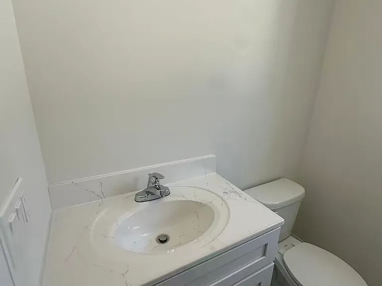 284 Eltingville Blvd #2 — Photo 11