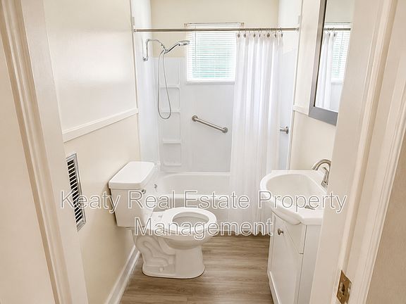 2nd image of 116 Marie St