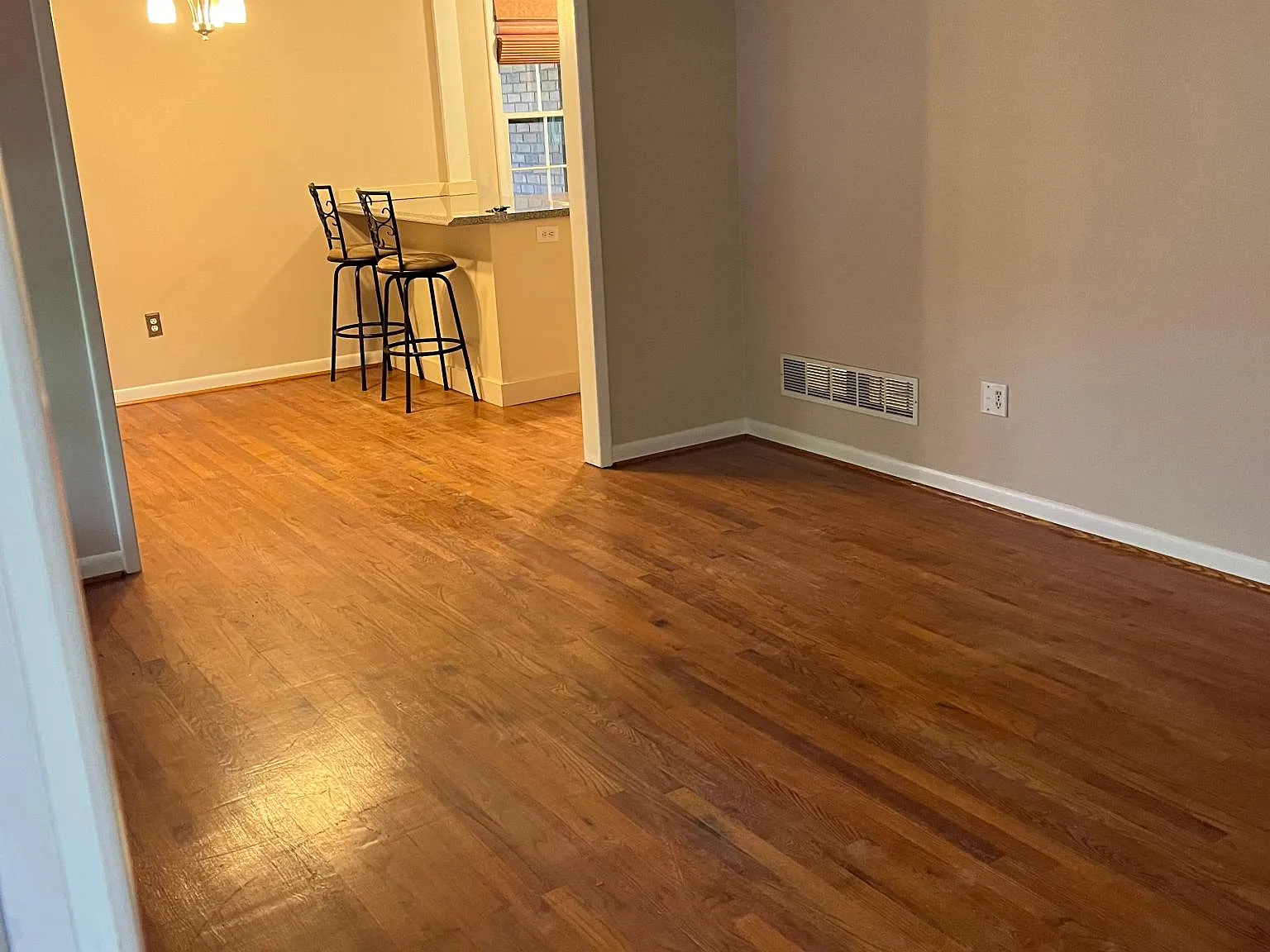 3 bed, 1.5 bath, 1478 sqft, $1,800 — Photo 3
