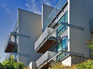 2311 W Newton St APT 306, Seattle, WA 98199