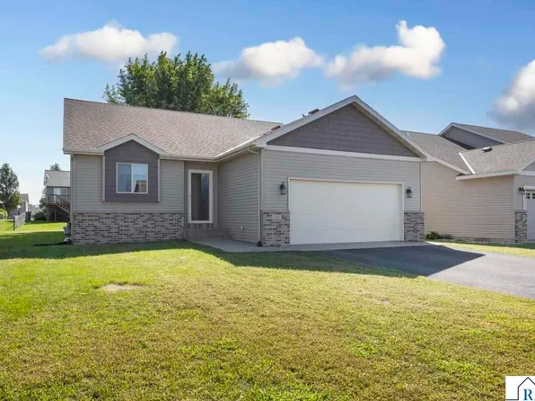 109 Doral Dr, Mankato, MN 56001