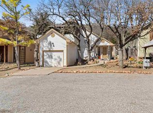 255 E Lake Dr, Medicine Park, OK 73557