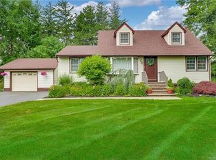 32 Rose Rd, West Nyack, NY 10994