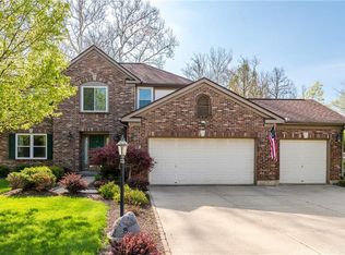 6261 Stoney Creek Dr, Huber Heights, OH 45424
