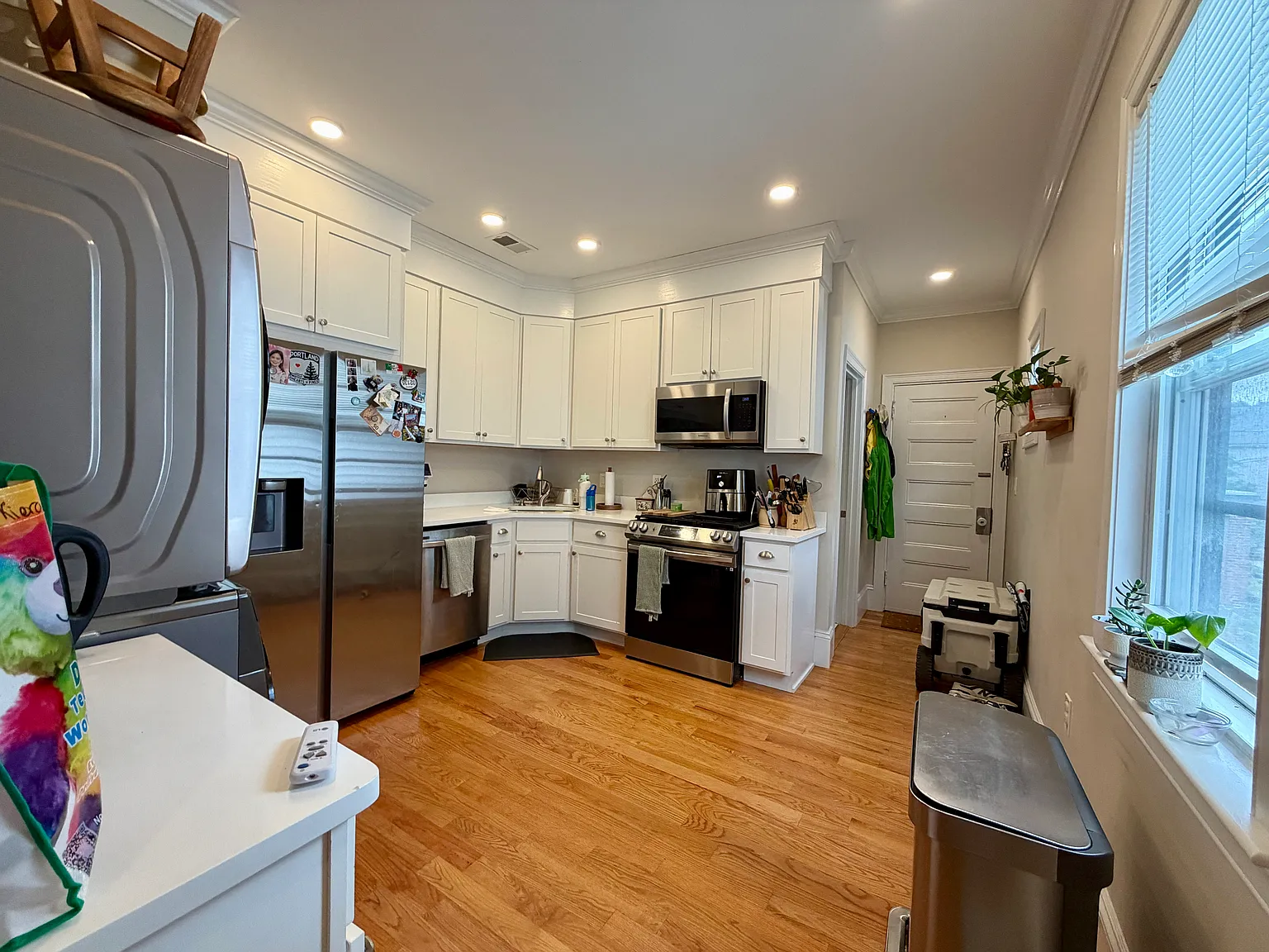 4 bed, 1200 sqft, $4,250 — Photo 2