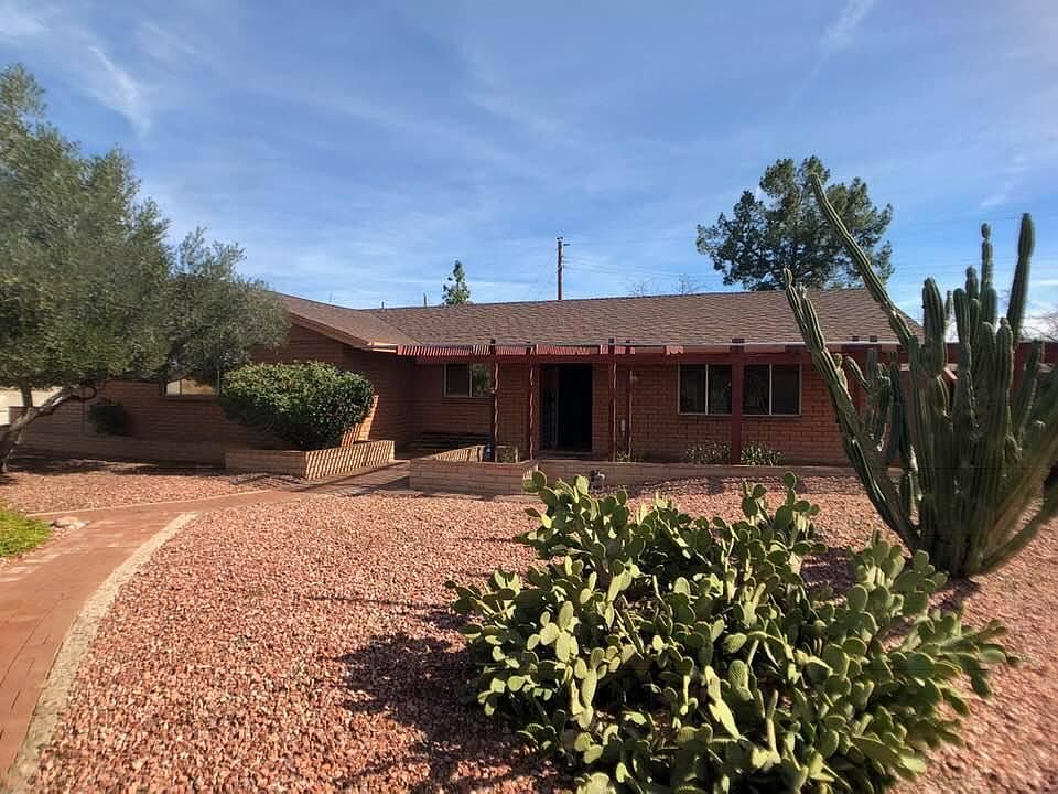 Front view of the house with minimal maintenance