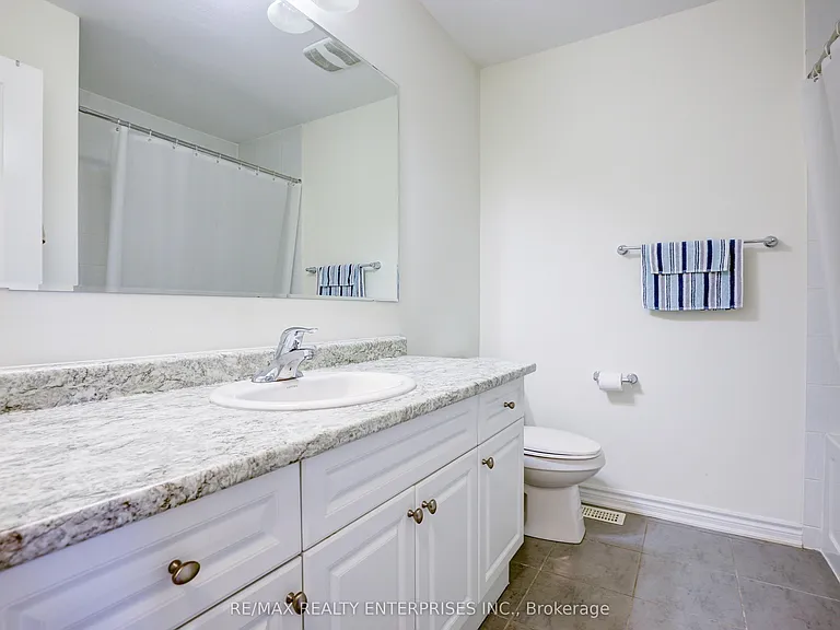 42 Callandar Rd #UPPER — Photo 19
