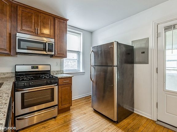 4th image of 3508 W Fullerton Ave #2C