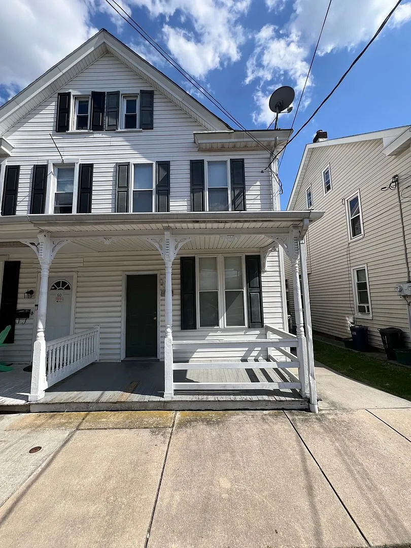 58 E Washington St — Photo 2