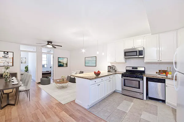 Rented by R New York | media 26