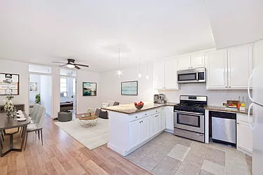 Rented by R New York