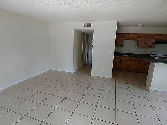2nd image of 936 W 23rd St APT 2