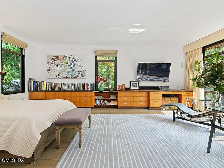 21 Hycliff Rd — Photo 12