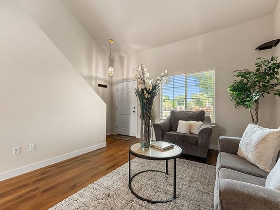 5th image of 3036 W 22nd St
