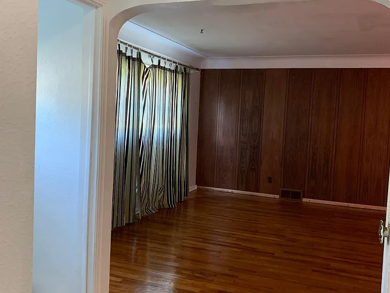 23407 Beachwood Blvd — Photo 6