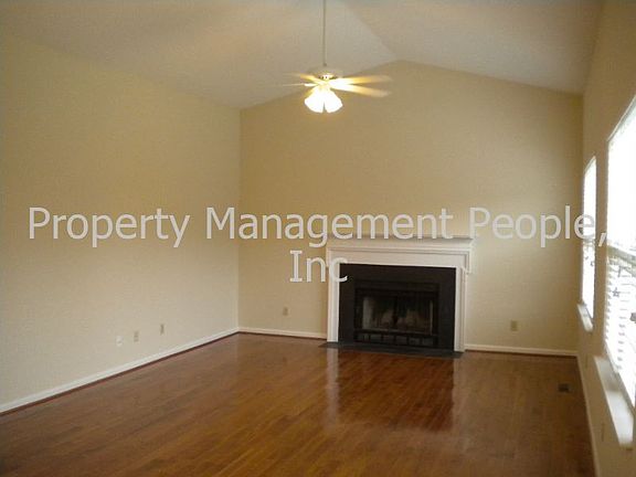 Family room_06032016