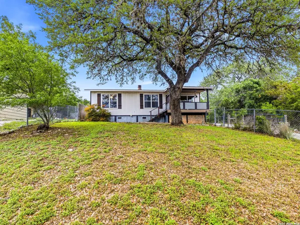 1397 CANYON LAKE DR, Canyon Lake, TX 78133