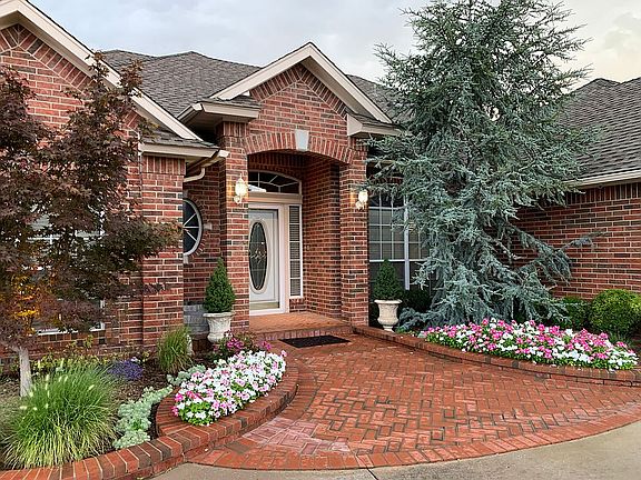 2nd image of 2436 Fairway Ct