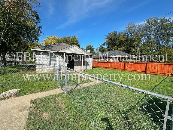 2nd image of 413 N Flat St