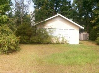 1438 Wyboo Ave, Manning, SC 29102