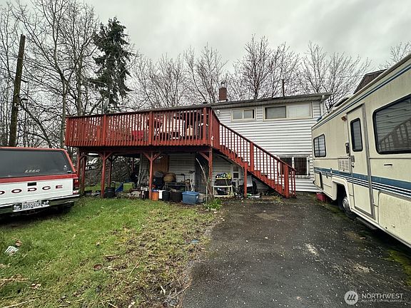2nd image of 2903 E Union Street